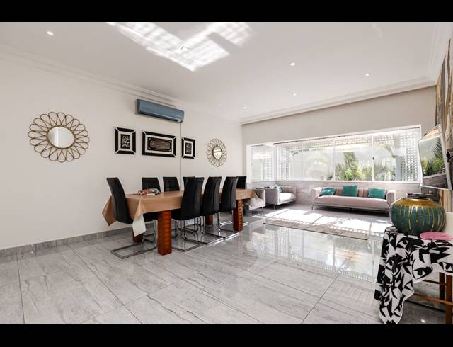 3 BEDROOM APARTMENT FOR SALE IN ESSENWOOD